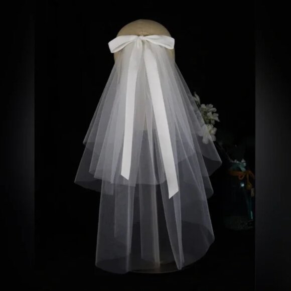 Wedding Veil Bow - Picture 2 of 6